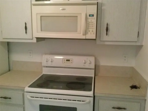 117 E Tiffany Dr APT 1, Mangonia Park, FL 33407