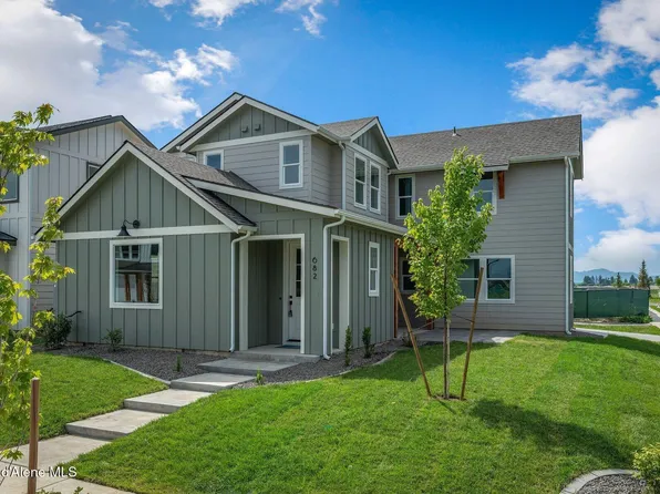 651 Moscow St, Sandpoint, ID 83864