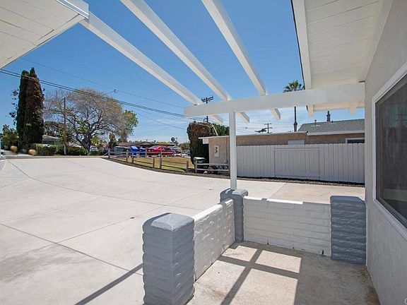 3rd image of 1106 Gardena Rd