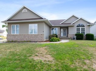 3719 Jackson Dr NW, Cedar Rapids, IA 52405