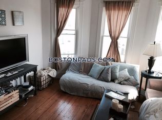 121 Inman St #3A, Cambridge, MA 02139