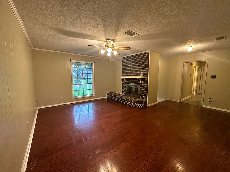 9781 Monticello Dr — Photo 2