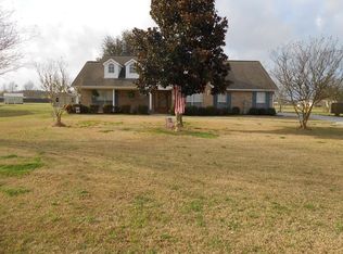 57 Navajo Dr, Picayune, MS 39466