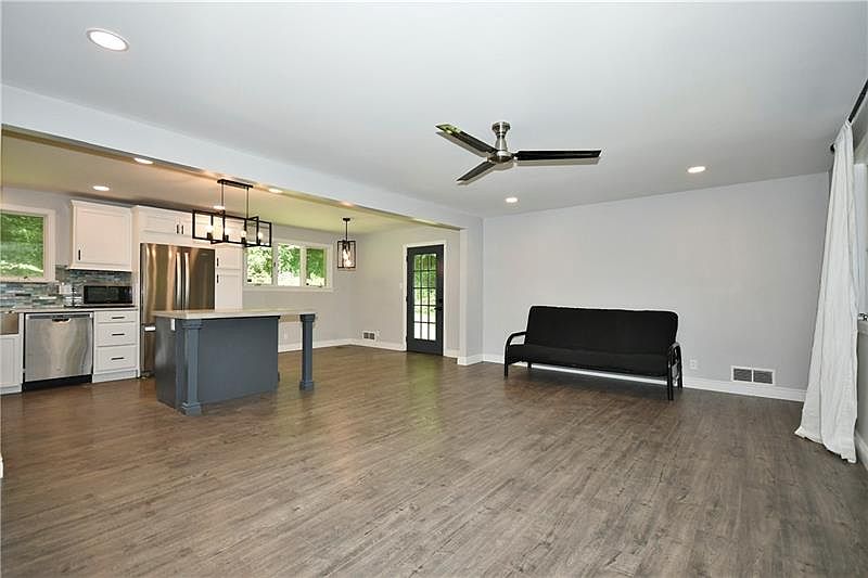 2965 Sebolt Rd, South Park, PA 15129 Zillow