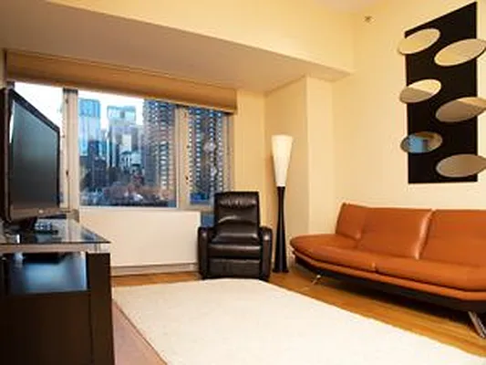 Rented by Douglas Elliman | media 32