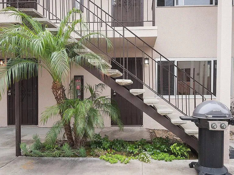 1066 Turquoise St #8 — Photo 15
