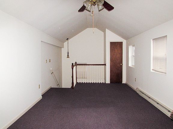 3228MainSt,ConestogaG_LivingRoom-Bedroom3_06122014