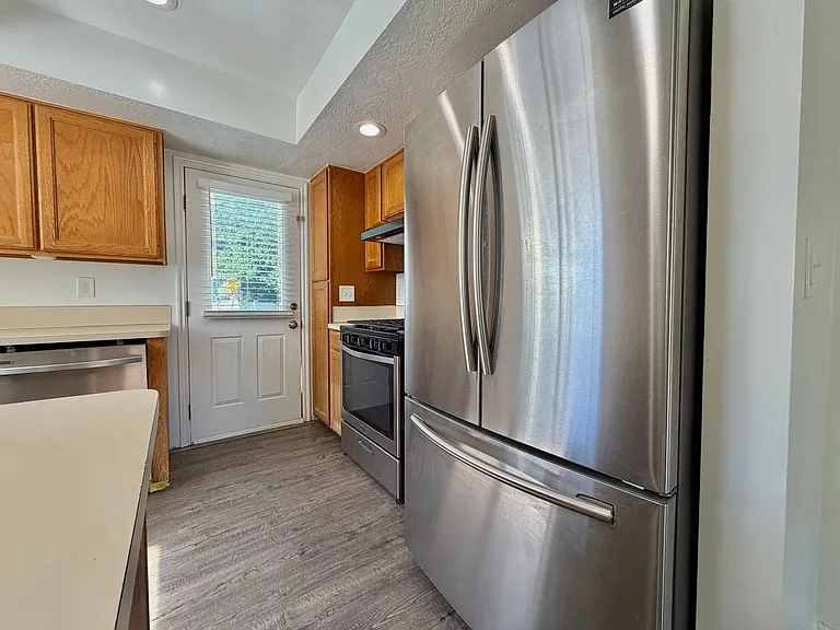 1091 & 1099 W Shepard Ln — Photo 8