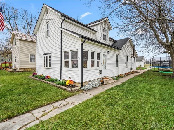 232 E Smithfield St, Bradford, OH 45308