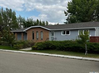 797 4th STREET W, Shaunavon, SK S0N 2M0