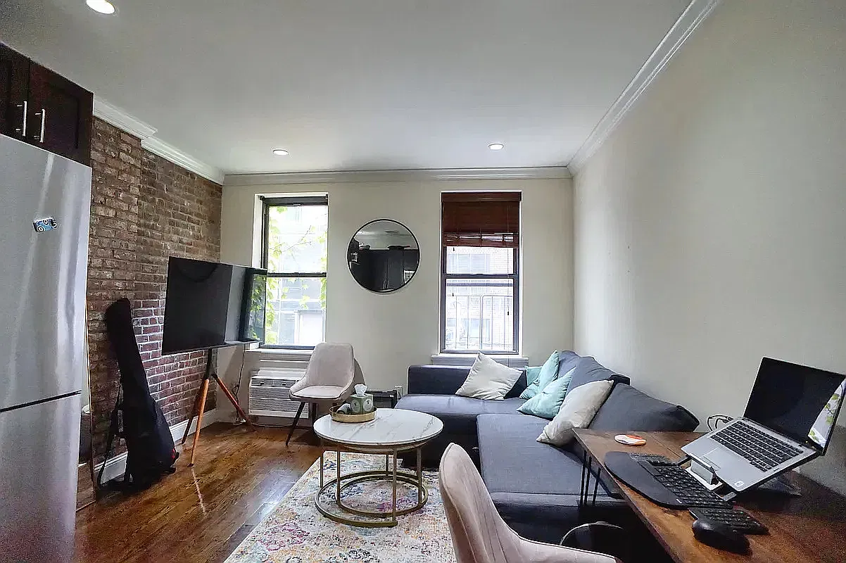 254 West 15th Street — Photo 1