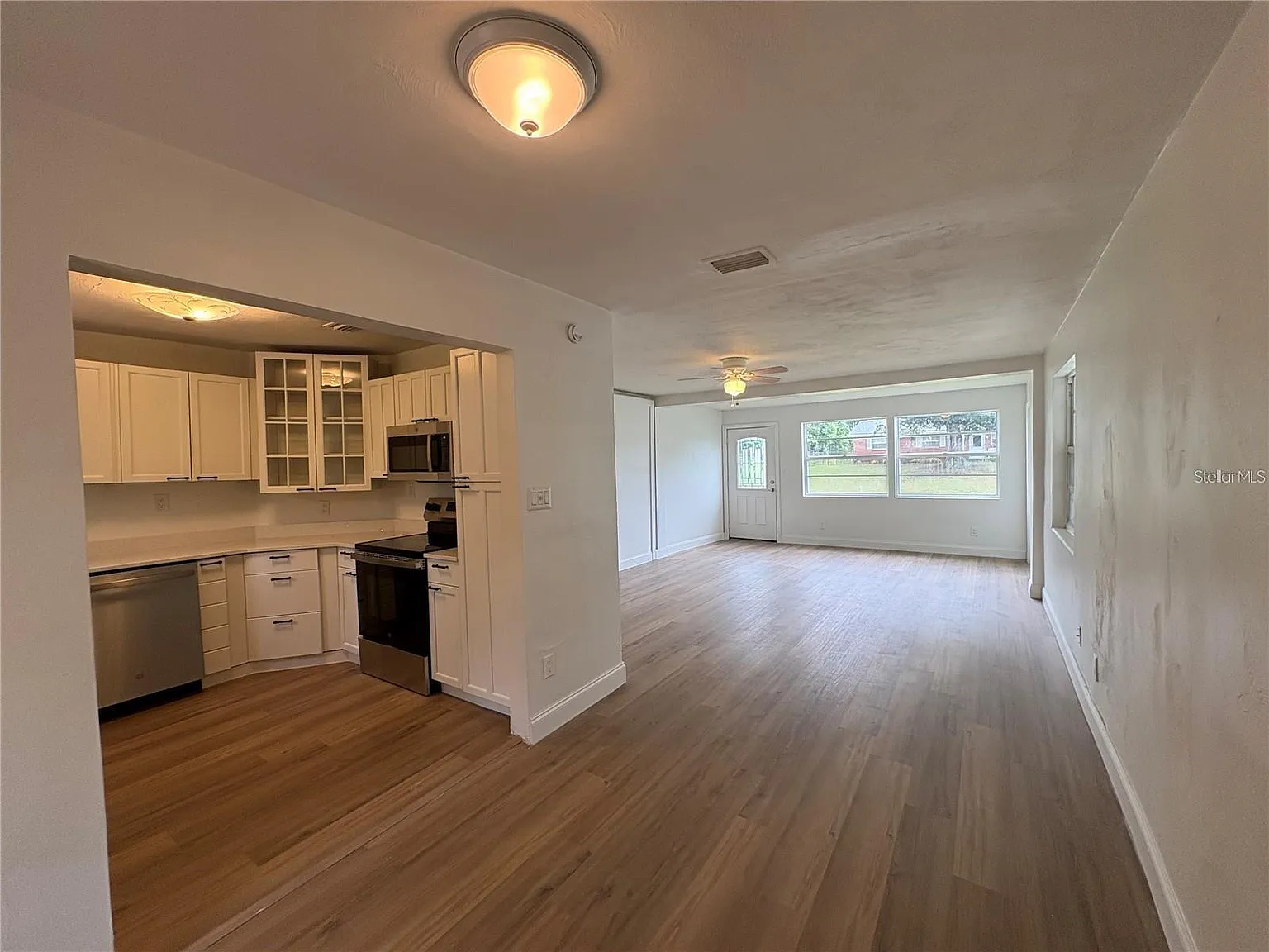 2 bed, 1.0 bath, 1067 sqft, $1,695 — Photo 4