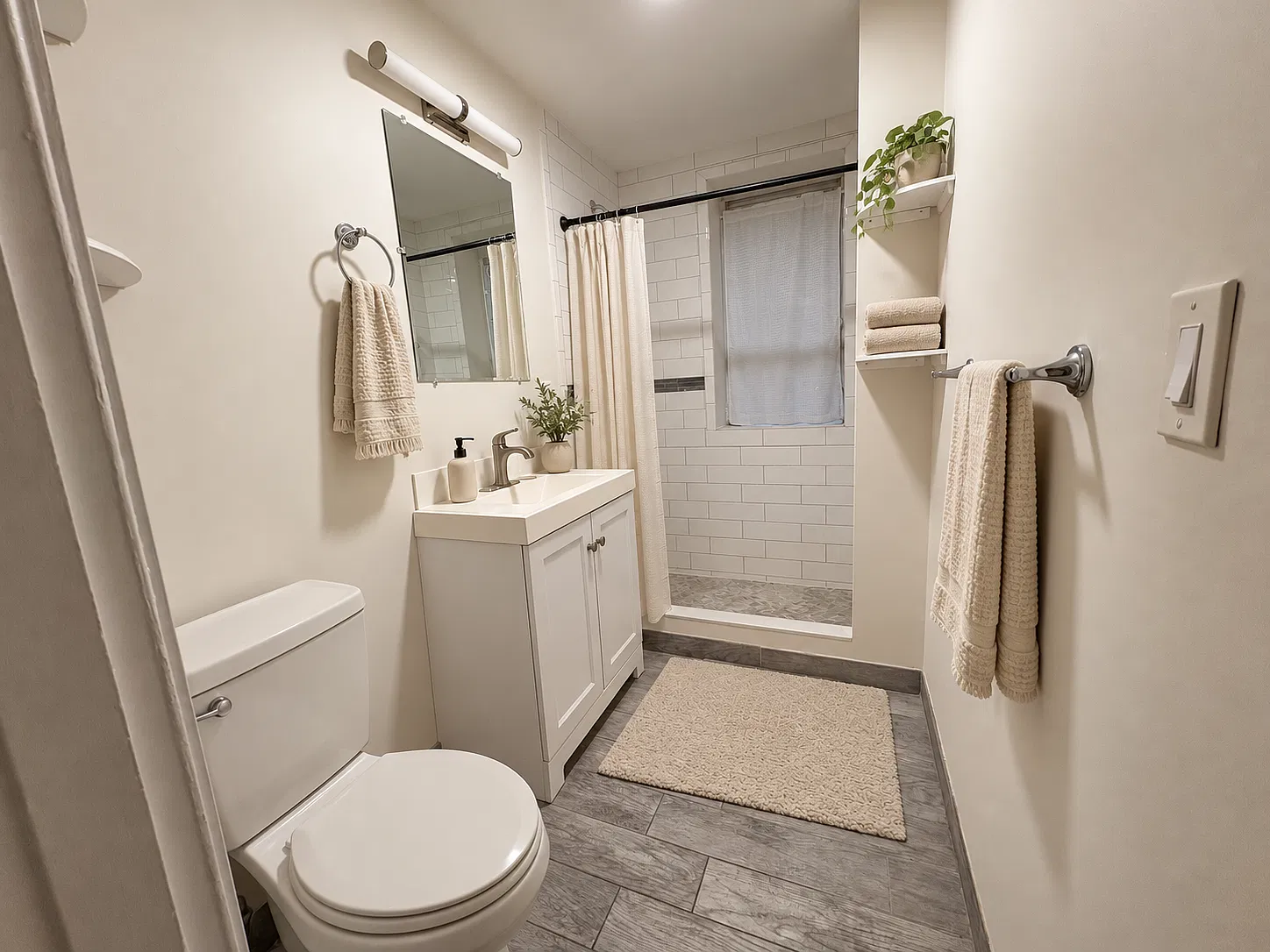 3 bed, 1000 sqft, $4,095 — Photo 4