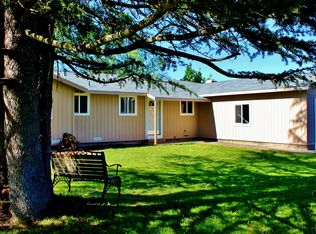 1073 Mayfair Ln, Grants Pass, OR 97527