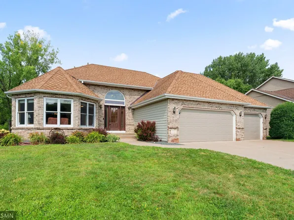 120 Indian Hills Ln, Circle Pines, MN 55014