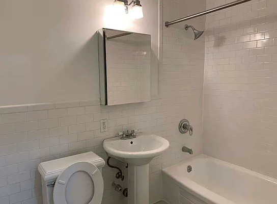 Rented by Century 21 Premier  | media 14