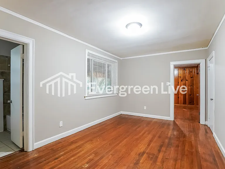 2732 Ashley Ave — Photo 13