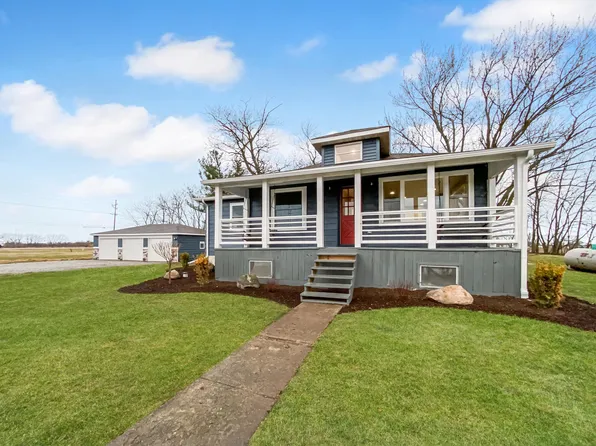 1528 W 153rd Ave, Crown Point, IN 46307