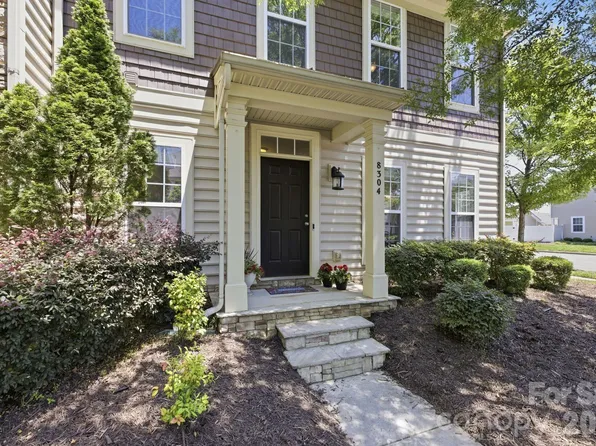 8304 Viewpoint Ln, Cornelius, NC 28031