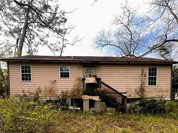 3rd image of 325 Golden Rd E