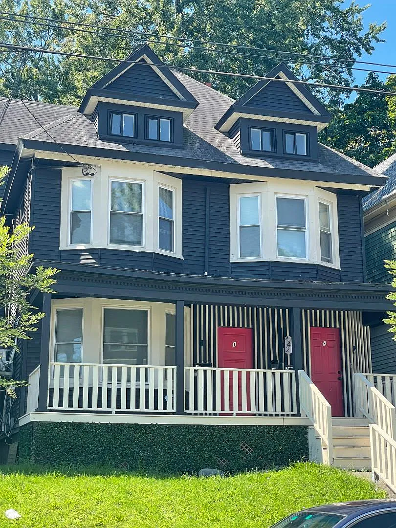 442 Hudson Ave - 2 — Photo 1