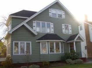 49 Elm Dr, Rochester, NY 14609