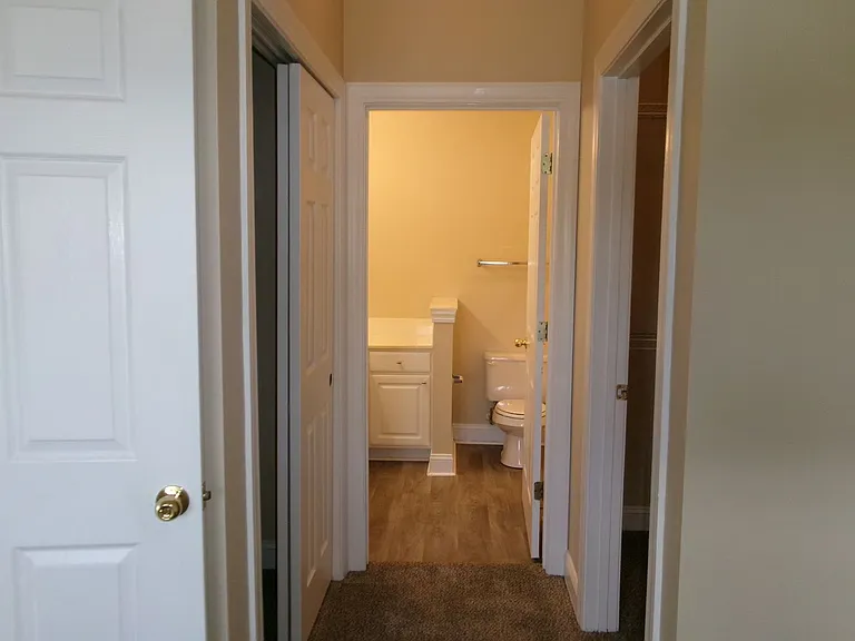 110 Fountain Pointe Ln #204 — Photo 22