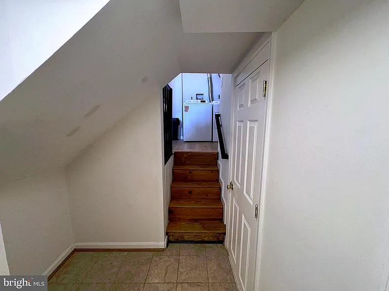 3731 Kemper Rd — Photo 23