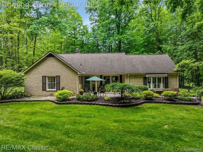 45100 Thornapple Ln, Northville, MI, 48168