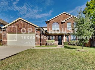 859 Evergreen Ln, Burleson, TX 76028
