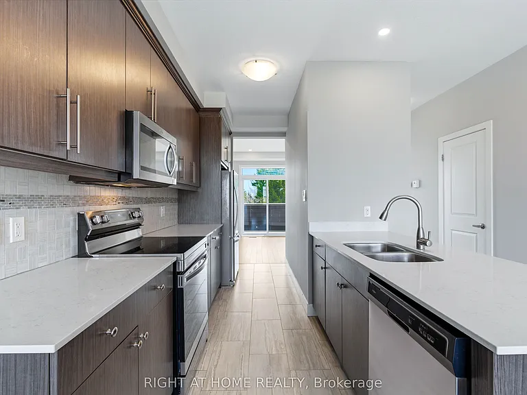2060 Meadowgate Blvd #10 — Photo 18