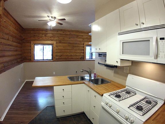 2nd image of 500 Parkview Dr