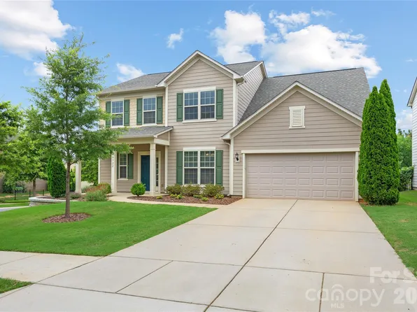 10522 Honeyfur Ct, Charlotte, NC 28278