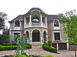 89 Bluff Rd, Fort Lee, NJ 07024