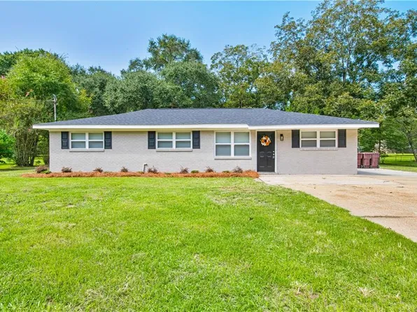 5315 Daniel Dr, Satsuma, AL 36572