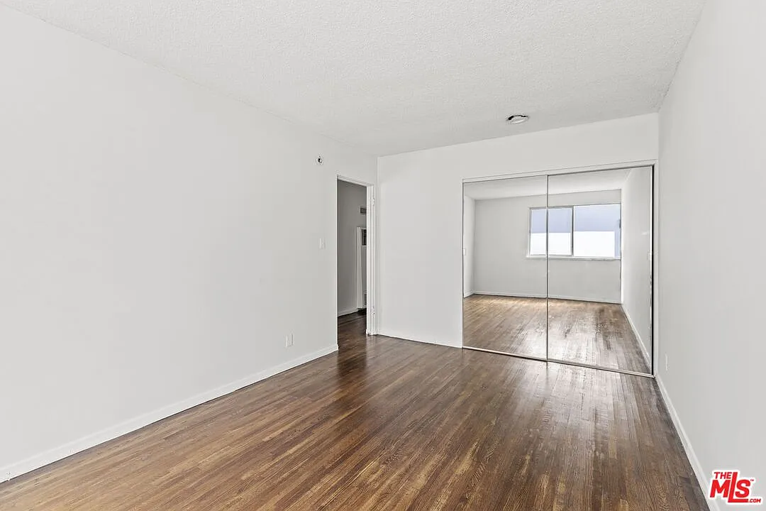 2 bed, 1.0 bath, 900 sqft, $2,980 — Photo 4