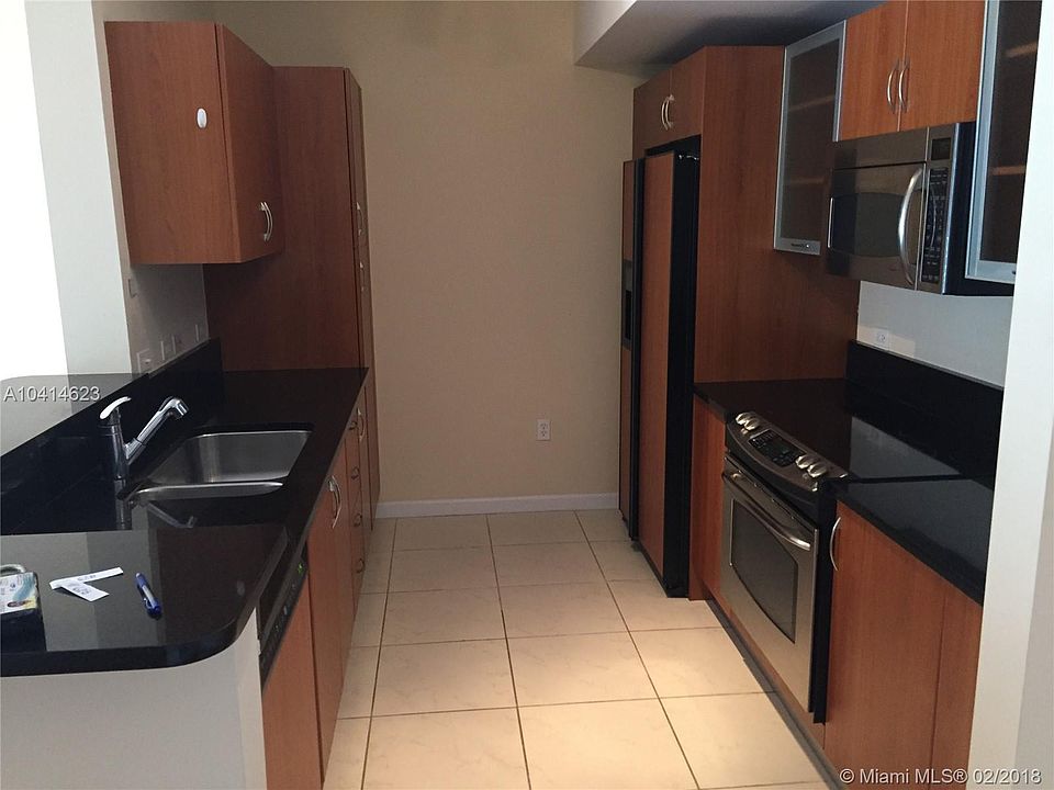 1st image of 18800 NE 29th Ave APT 625