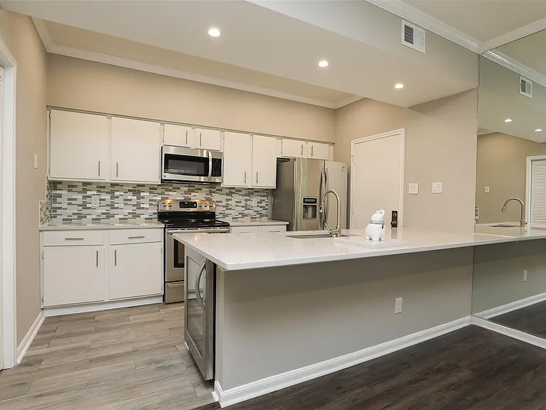 1201 McDuffie St #211 — Photo 13