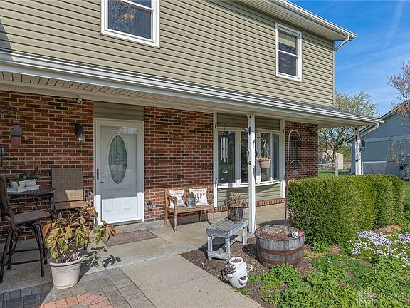 4th image of 1011 Brookwood Ct