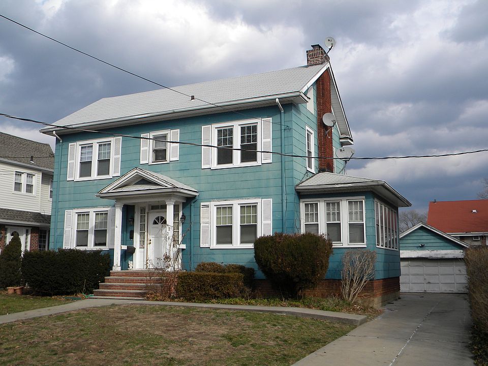 1st image of 4229 205th St