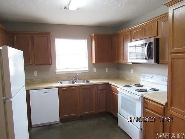 2205A Rosemary Dr — Photo 5