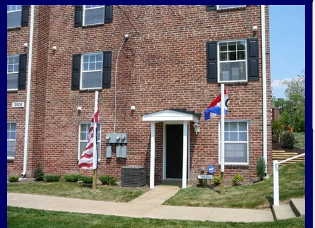 2 bed, 822 sqft, $1,200 — Photo 1