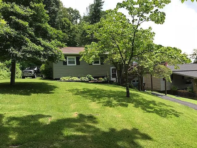 4758 Dehner St photo 1