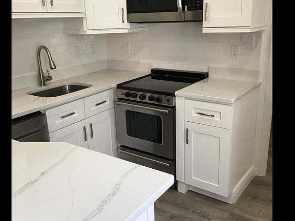 2nd image of 11 Temple St APT 3