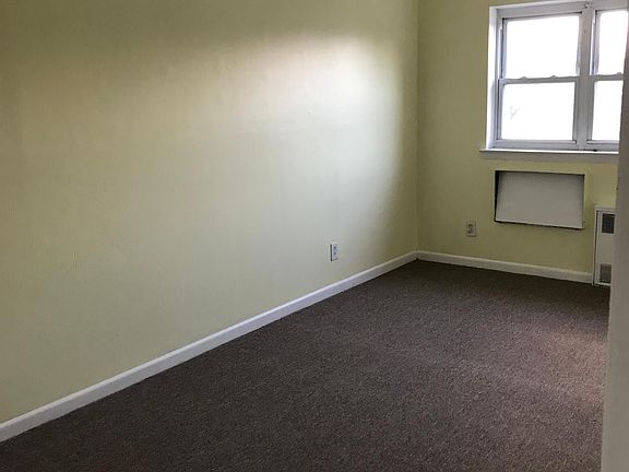5th image of 8949 240th St
