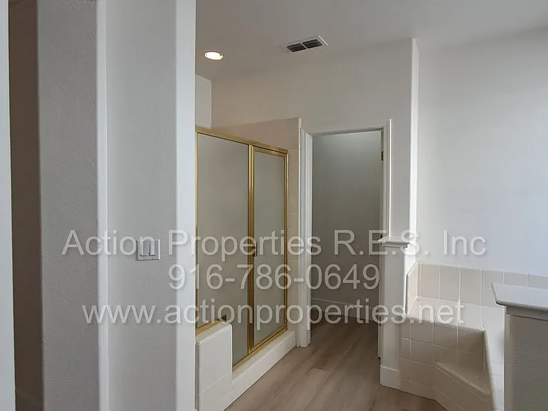 6145 Crater Lake Dr — Photo 30