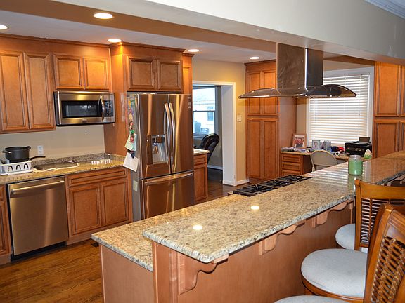 3rd image of 2002 Haviland Dr