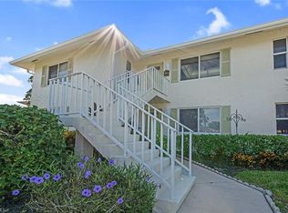 100 Winding Way APT 4, Naples, FL 34112