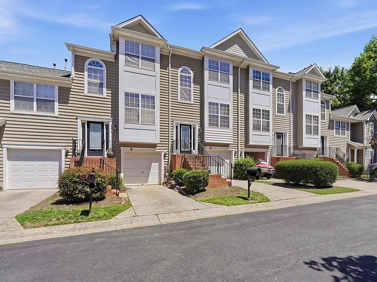 6621 Tor Dr — Photo 1