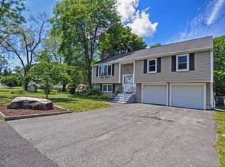 4 Harborwood Dr, Franklin, MA 02038
